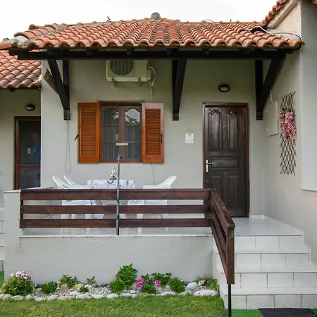 Country house Melissi Paralia Sikias